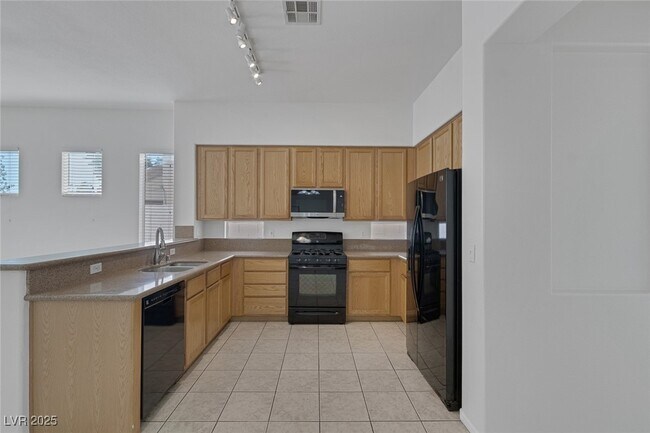 Building Photo - 10132 Crest Brook Pl