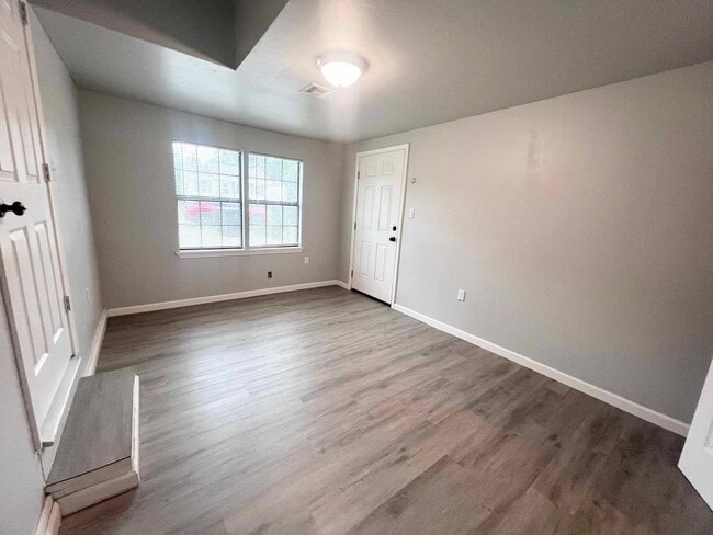 Building Photo - Updated Home in the Heart of NW OKC – Excellent Location!