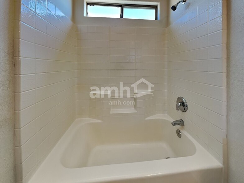 Building Photo - 6222 W Southgate St