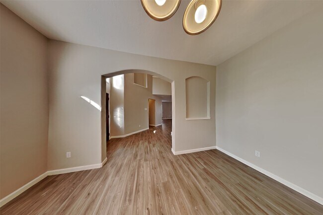 Building Photo - 14706 Trailbrook Dr