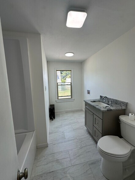 Building Photo - 22 Stoughton Ave