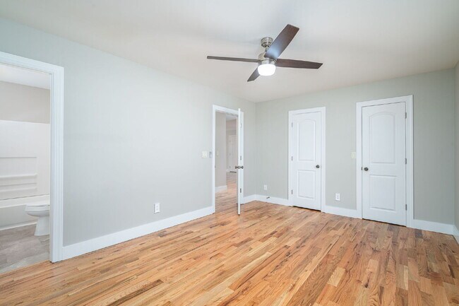 Building Photo - Remarkably Renovated Ranch in the Heart of Maiden!