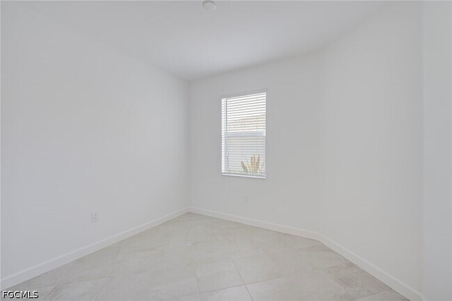 Building Photo - 20601 Hazelnut Ct