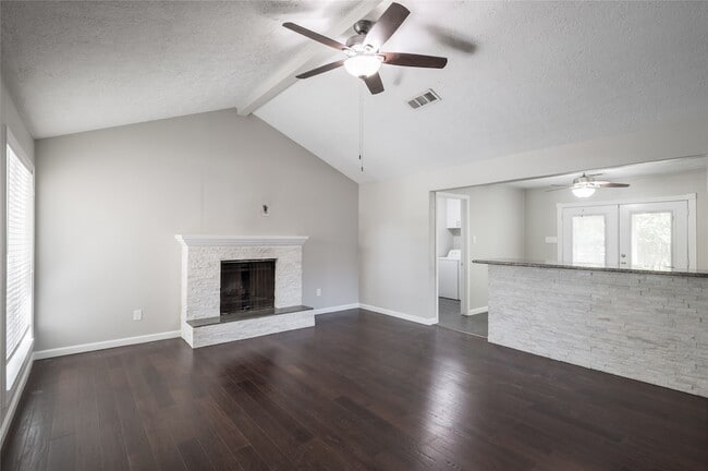 Building Photo - 809 Newport Blvd