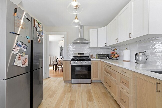 Building Photo - 23 Matchett St