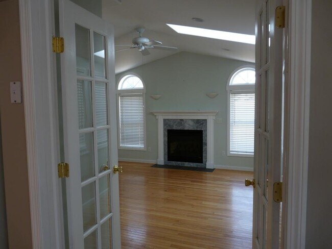 Building Photo - 111 Windham Rd