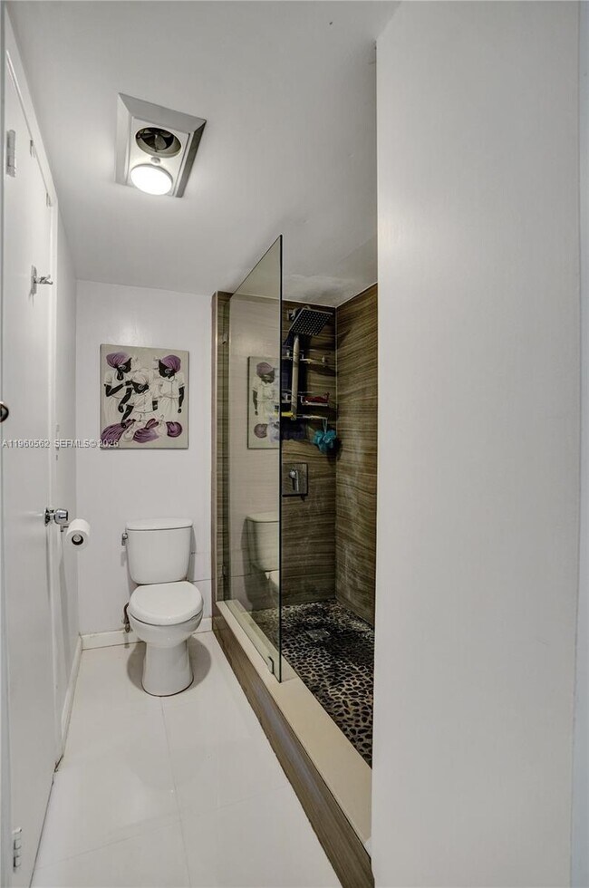 Building Photo - 11111 Biscayne Blvd