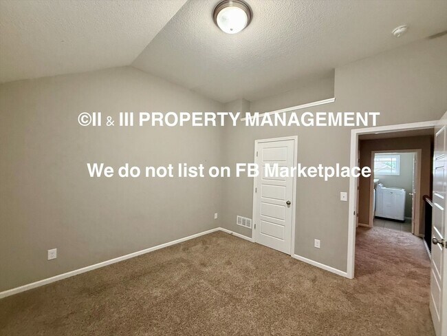 Building Photo - 9548 Roundtree St