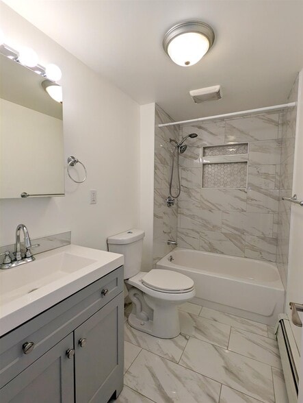 Building Photo - 322 Lowell St