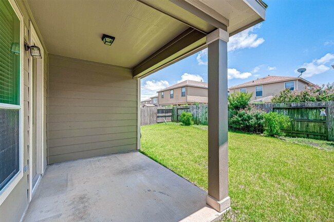 Building Photo - 26123 Parkman Grove Dr