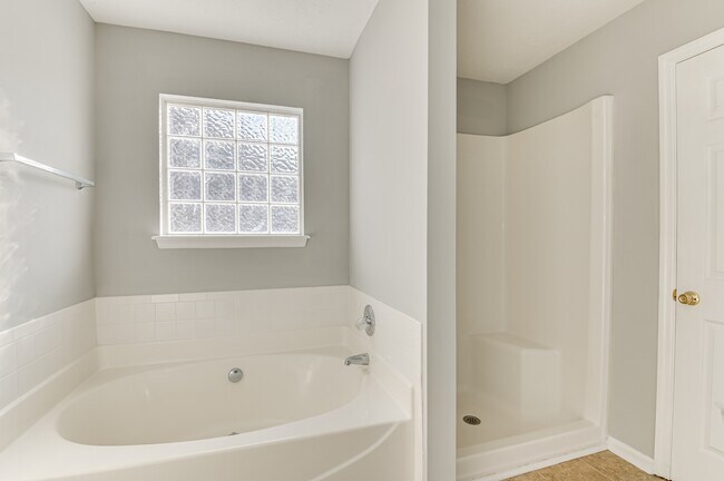 Building Photo - 7635 Pleasantville Way