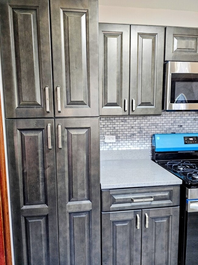 Building Photo - 16674 Thornton Ave