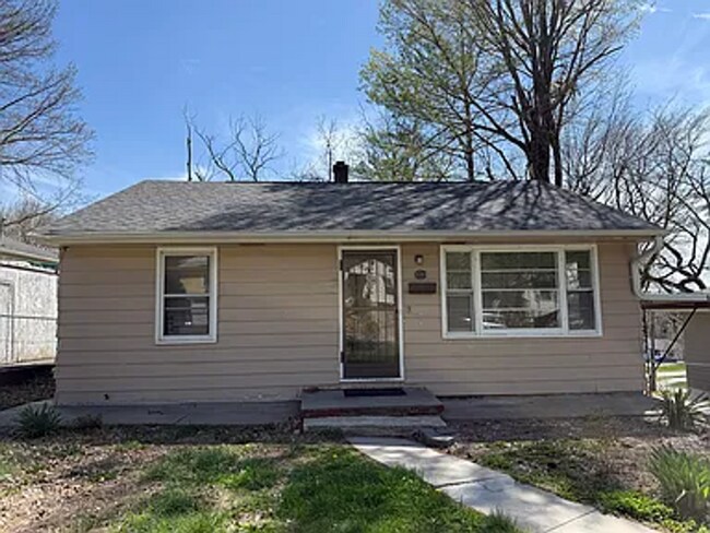 Building Photo - 3941 Himebaugh Ave