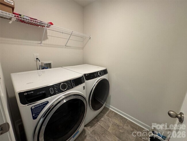 Building Photo - 10749 Adair Wds Dr