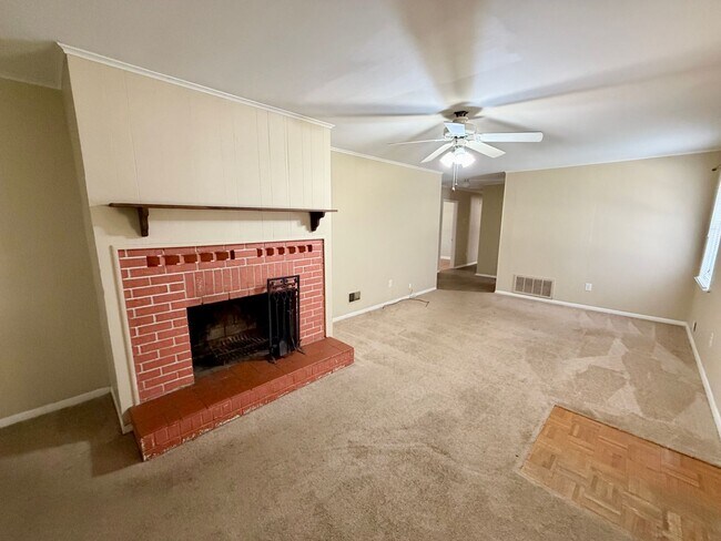 Building Photo - Lexington- Downtown Lexington - Call Lexington office for tours 803-359-0793