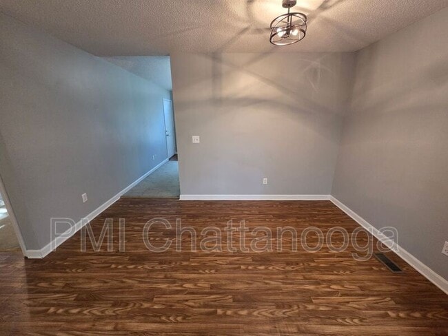 Building Photo - 3719 Crestview Pl