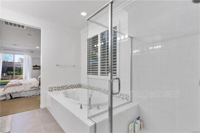 Building Photo - 31650 Sweetwater Cir