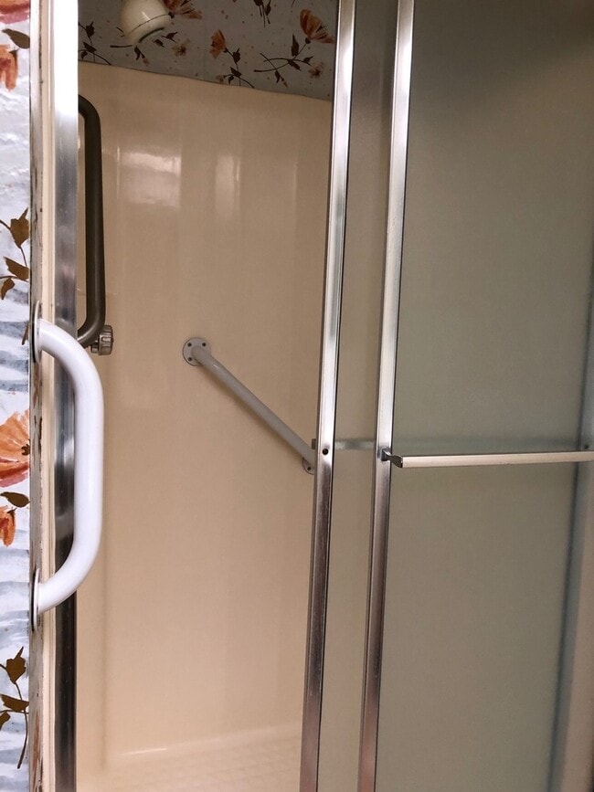 Building Photo - Lovely Home in 45+ Active Adult Community of Leisure World Available May through October 2026!