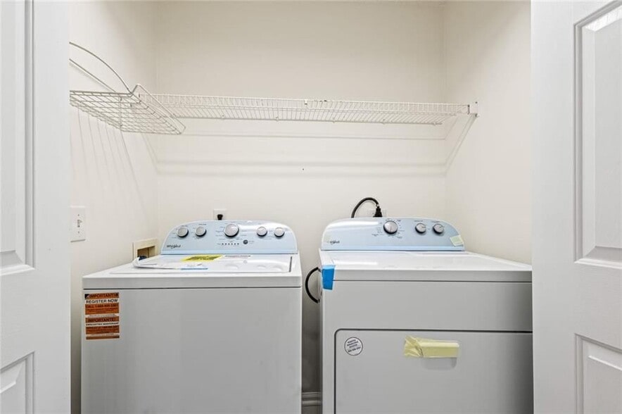 Building Photo - 5962 Rosie Ln SE