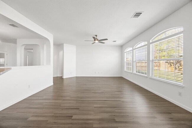 Building Photo - 1306 Lou Gehrig Ln