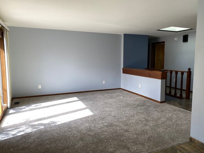 Building Photo - 3 bed/3 bath In Indian Trail Spokane