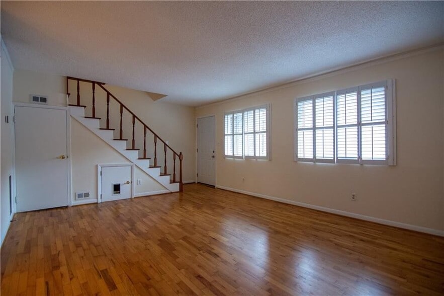 Building Photo - 1612 Briarcliff Rd NE