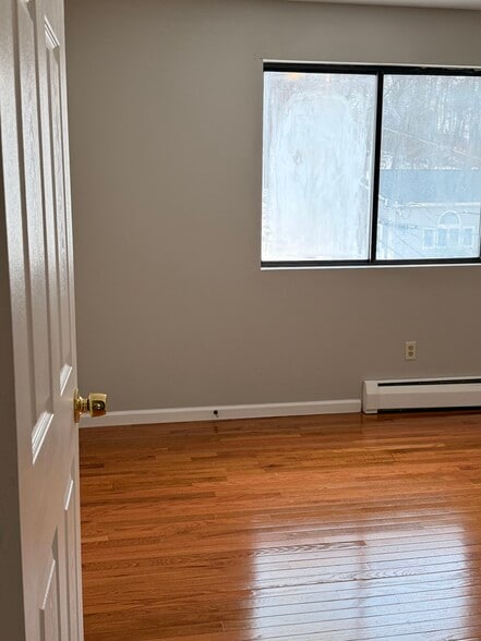 Building Photo - 11 Wopowog Trl