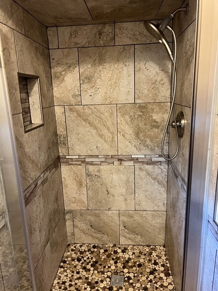 Master Bathroom - 11013 N Brauer Ave