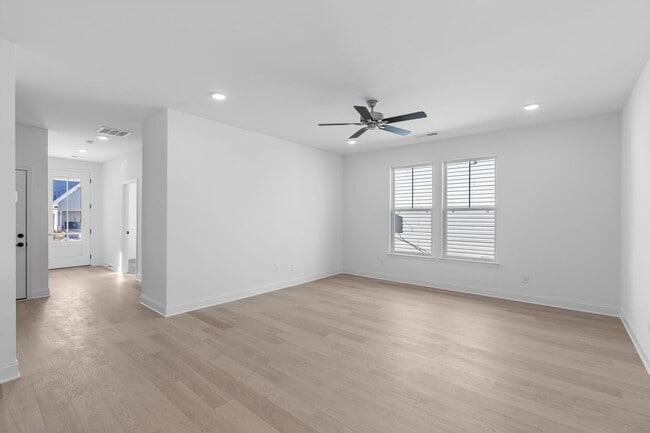 Building Photo - Brand New Home! Convenient Location! RENT TODAY!