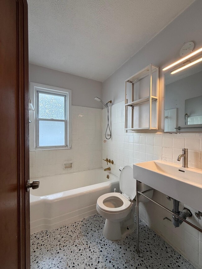 Building Photo - 12062 Moran St