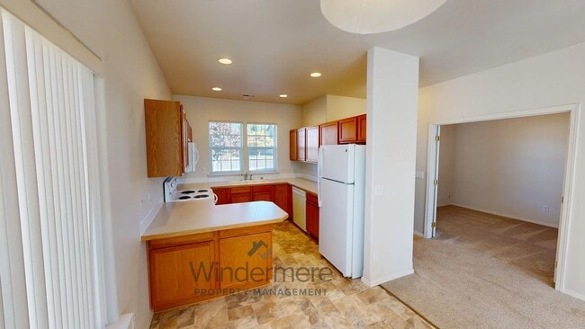 Building Photo - 1158 SE Surita Ct