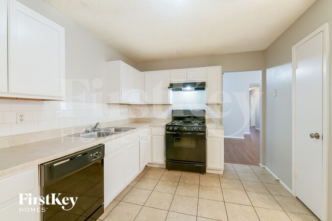 Building Photo - 13630 Alon Ln