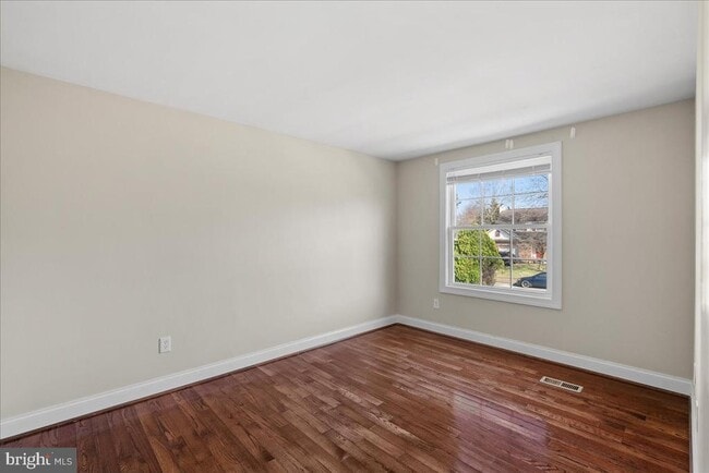 Building Photo - 507 Lindsay Ct