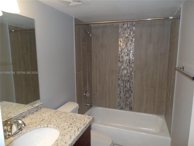 Building Photo - 109 Lake Emerald Dr