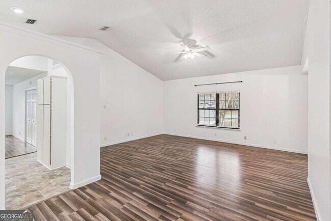 Building Photo - 104 Westridge Ct