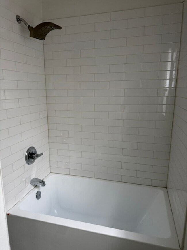 Building Photo - Updated 2-bedroom, 2-story home in the heart of Kansas City!