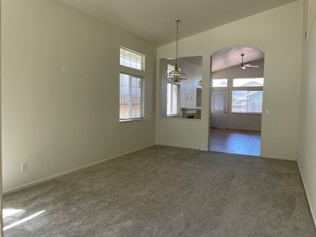 Building Photo - 7915 Jacinto Rd