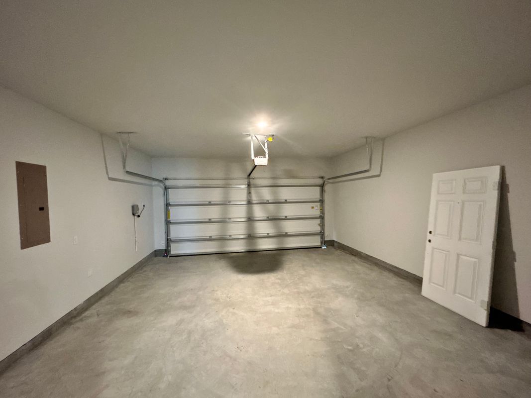 Building Photo - 3327 Young Clover Wy