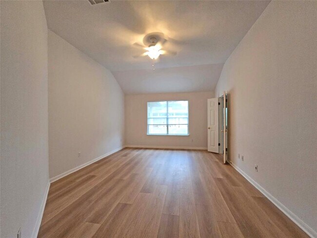 Building Photo - 1508 Cosmos Way