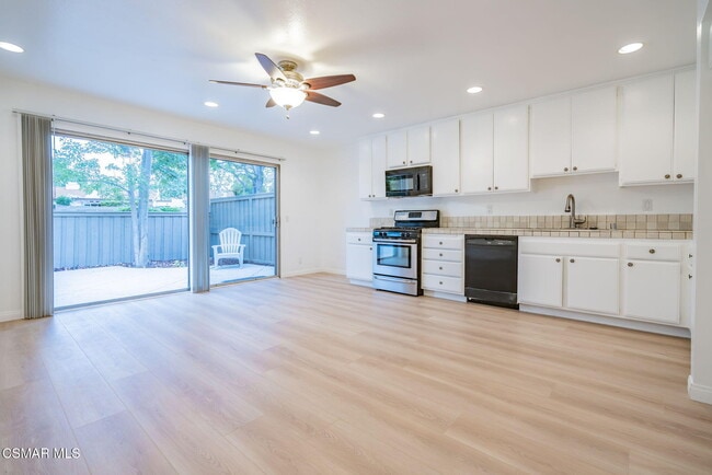 Building Photo - 673 Woodlawn Dr