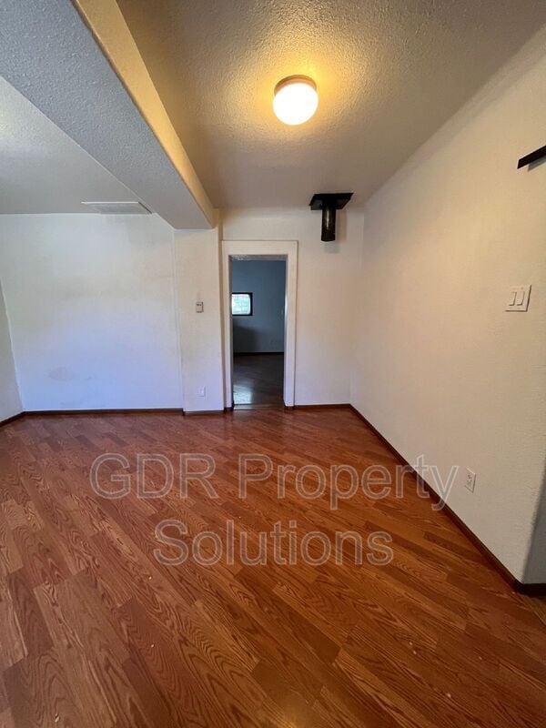 Building Photo - 305 Wilshire Dr SW