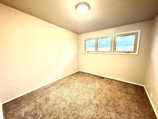 Building Photo - 2514 47th St