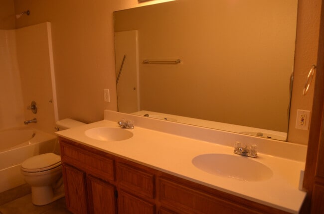 Building Photo - 1710 Ute Trail