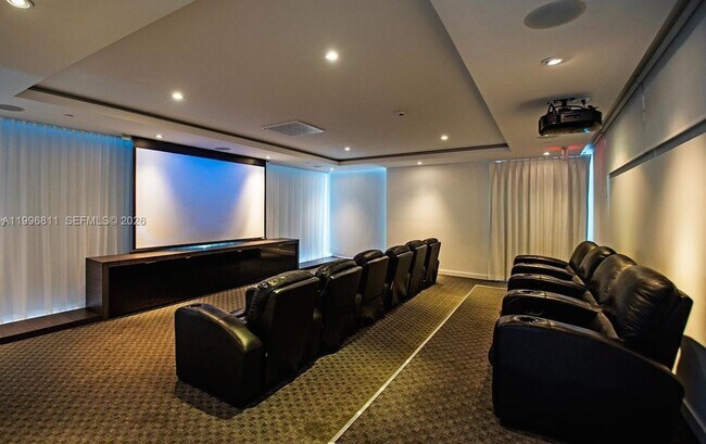 Building Photo - 601 NE 36th St