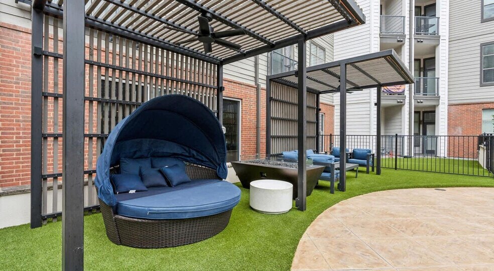 Building Photo - 2901 Indiana St