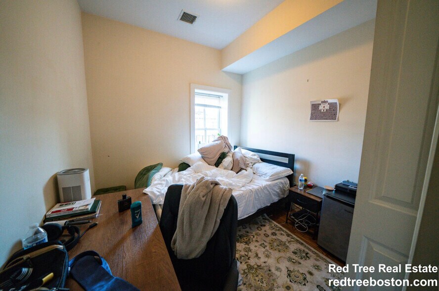 Building Photo - 1778 Commonwealth Ave