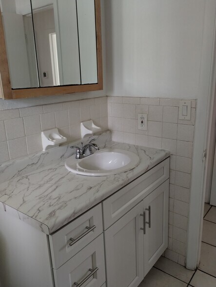 Building Photo - 8034 Orange Ave