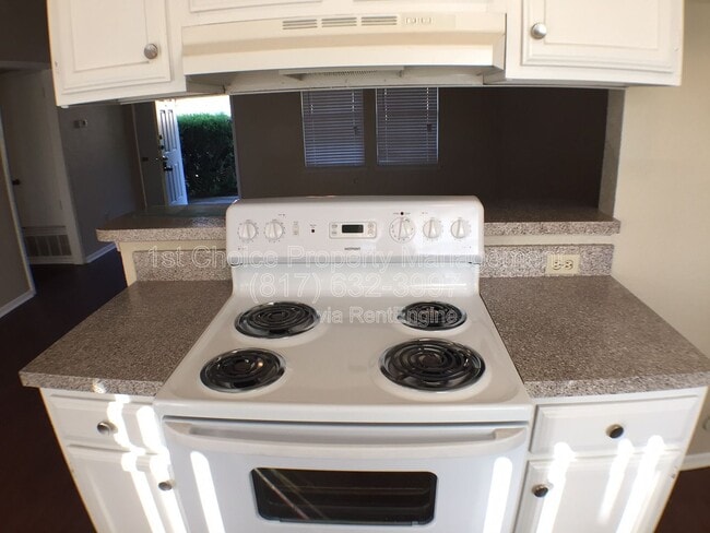 Building Photo - 5821 Fair Wind St