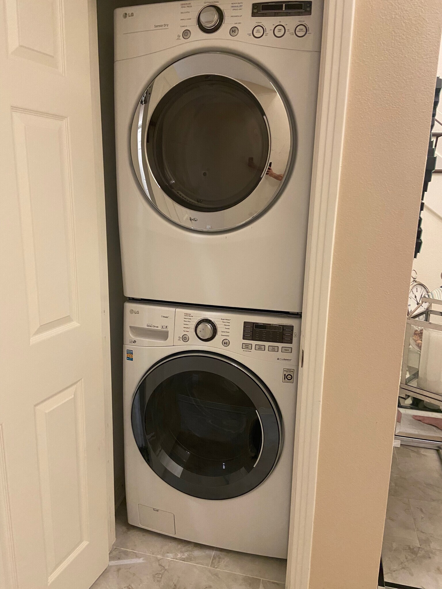 Building Photo - 5200 White Oak Ave