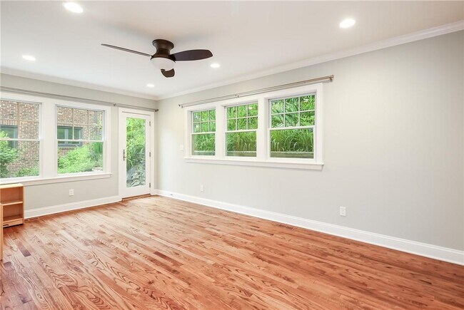 Building Photo - 81 Edgemont Rd